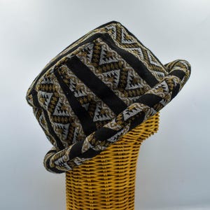 Cappello a secchiello Boho con tesa arrotolata, tessuto della tribù delle colline thailandesi, per festival, cappello di cotone colorato, tribù delle colline thailandesi, regalo vegano