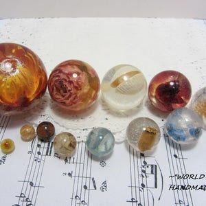 Silicone 3D-molds for the shape of the ball (7,8,10,12,15,18,20,22,25,27,30,40mm). Molds for epoxy resin.