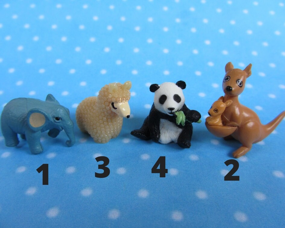 Silicone 3D-molds for miniature animals of different shapes and sizes. Forms for polymer clay and plastic.