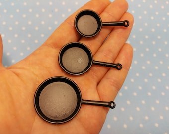 Silicone 3D-molds in the form of dishes of different shapes and sizes (1:12). Molds for polymer clay, epoxy resin (also UV) and plastic.