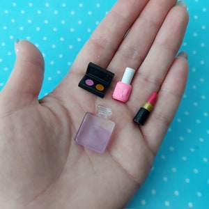 Moldes 3D de silicone em forma de frascos de cosméticos de diversos formatos e tamanhos (1:12). Moldes para resina epóxi (também UV) e plástico.