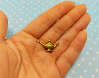 Molde 3D de silicona con forma de lámpara de Aladino (1: 6). Molde para arcilla polimérica, resina epoxi (también UV) y plástico.