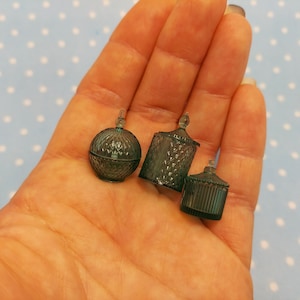 3D-Silikonformen in Form von altem Geschirr (1:12) in verschiedenen Formen und Größen. Formen für Polymerclay, Resin (auch UV) und Kunststoff.