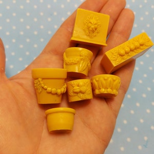 Moldes 3D de silicona en forma de maceteros de varias formas y tamaños (1:12). Moldes para arcilla polimérica, resina epoxi (también UV) y plástico.