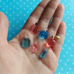 3D-Silikonformen in Form von Parfums in verschiedenen Formen und Größen (1:12). Formen für Polymerclay, Epoxidharz (auch UV) und Kunststoff.