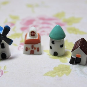 Silicone 3D-molds for miniature houses of different shapes and sizes. Forms for polymer clay and plastic.