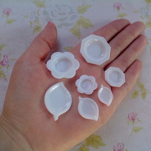 Silicone 3D-molds in the form of dishes of different shapes and sizes (1:12). Molds for polymer clay, epoxy resin (also UV) and plastic.