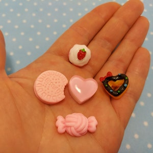 Silikonformen in Form von Miniature Bonbons in verschiedenen Formen und Größen. Formen für Polymerclay, Epoxidharz (auch UV) und Kunststoff.