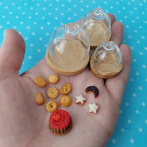 Moules 3D en silicone sous forme de assiettes et de biscuits miniatures de différentes formes et tailles. Formes pour pâte polymère, résine (UV également), plastique.
