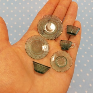 3D-Silikonformen in Form von altem Geschirr (1:12) in verschiedenen Formen und Größen. Formen für Polymerclay, Resin (auch UV) und Kunststoff.