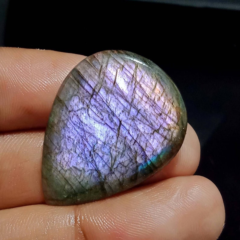 AAA+++ High Quality,Purple Fire Labradorite,36X27X4.5MM Size 32 Carat Weight Natural Purple Labradorite Loose Pear Shape Cabochon