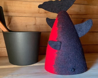 Red & Black Fantasy Shark Sauna Hat – Handmade Wet Felted Wool Hat 56-59cm