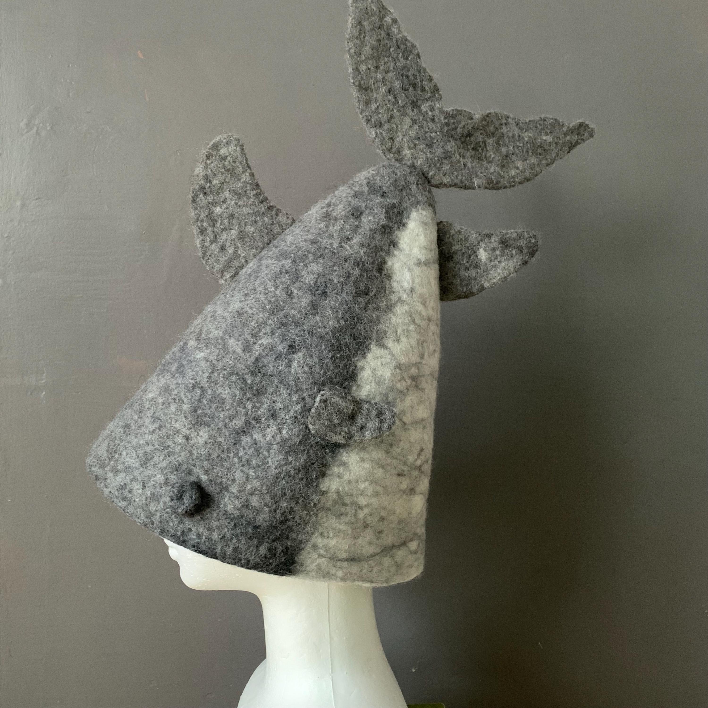 フェルトウールのサメ型サウナハット：手作りの熱保護 - Etsy 日本