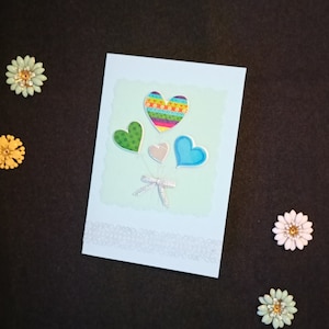 Carte artisanale envolée de cœurs carte faite à la main pour toutes occasions