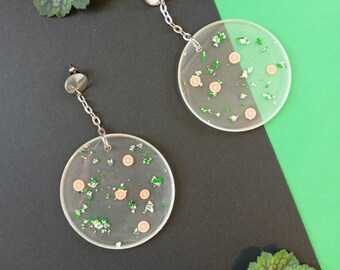 Round pendant earrings in resin and Fimo for women