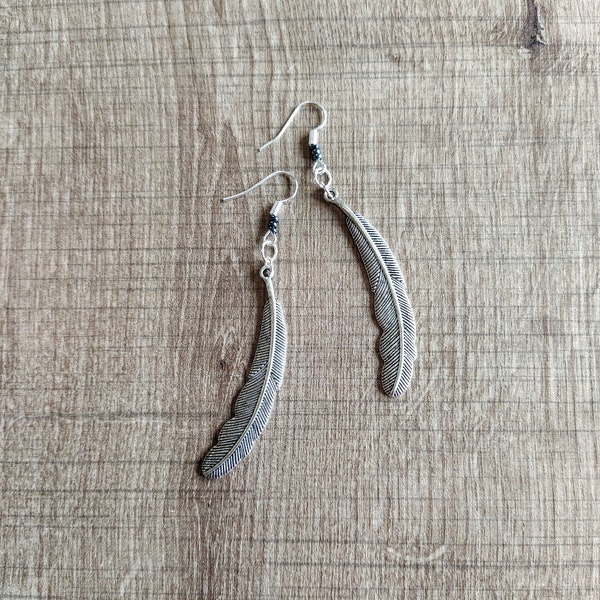 Boucles d'oreilles pendantes plumes en métal