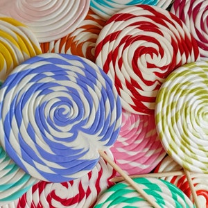 Grande sucette décorative diamètre 10 cm sucette de fête foraine bonbon en pâte Fimo décoration de fête