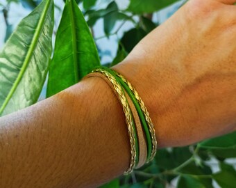 Women's Double Wrap Small Wrist Bracelet in Leather