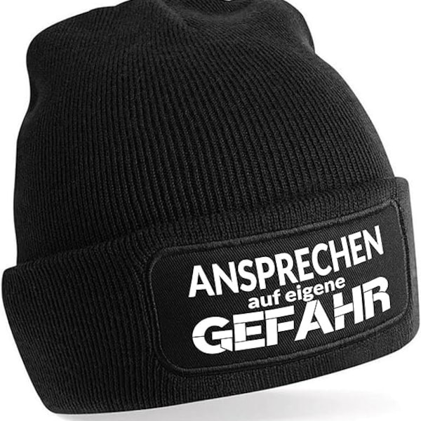 Herzbotschaft Beanie Strickmütze mit Spruch Ansprechen auf eigene Gefahr | Farbwahl Unisex Mütze Skimütze Apres Ski Wintermütze OneSize