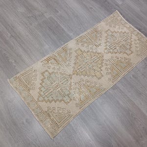 Handmade Turkish Kilim Rug: Vintage Oushak Design, 1&#39;5x3&#39;4 ft