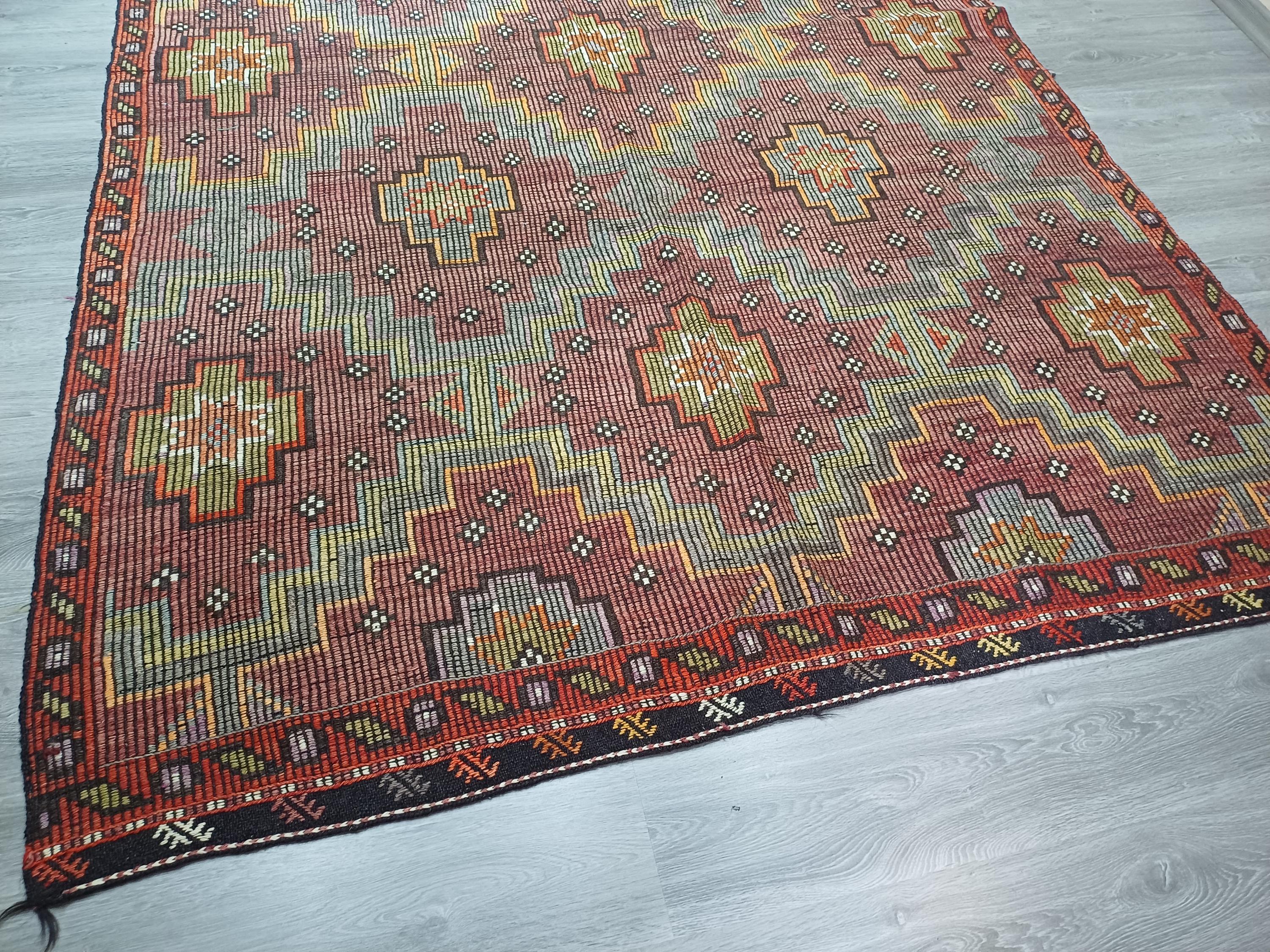 ヴィンテージトルコキリムラグ：カラフルなトライバル幾何学模様の