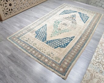 Vintage Oushak Wool Area Rug: Handmade Turkish Carpet (5.4x9.5 ft)