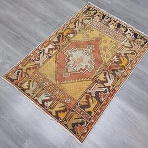 Small rug, vintage, vintage rugs, oushak rugs, handmade rug, wool rugs, turkish rugs, home rugs,  anatolian rugs, home rug  2.8 x 4.1 feet
