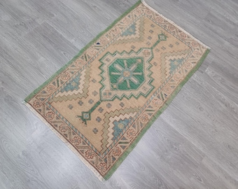 Handwoven Wool Oushak Rug, Vintage Turkish Doormat (2x3'4 ft)