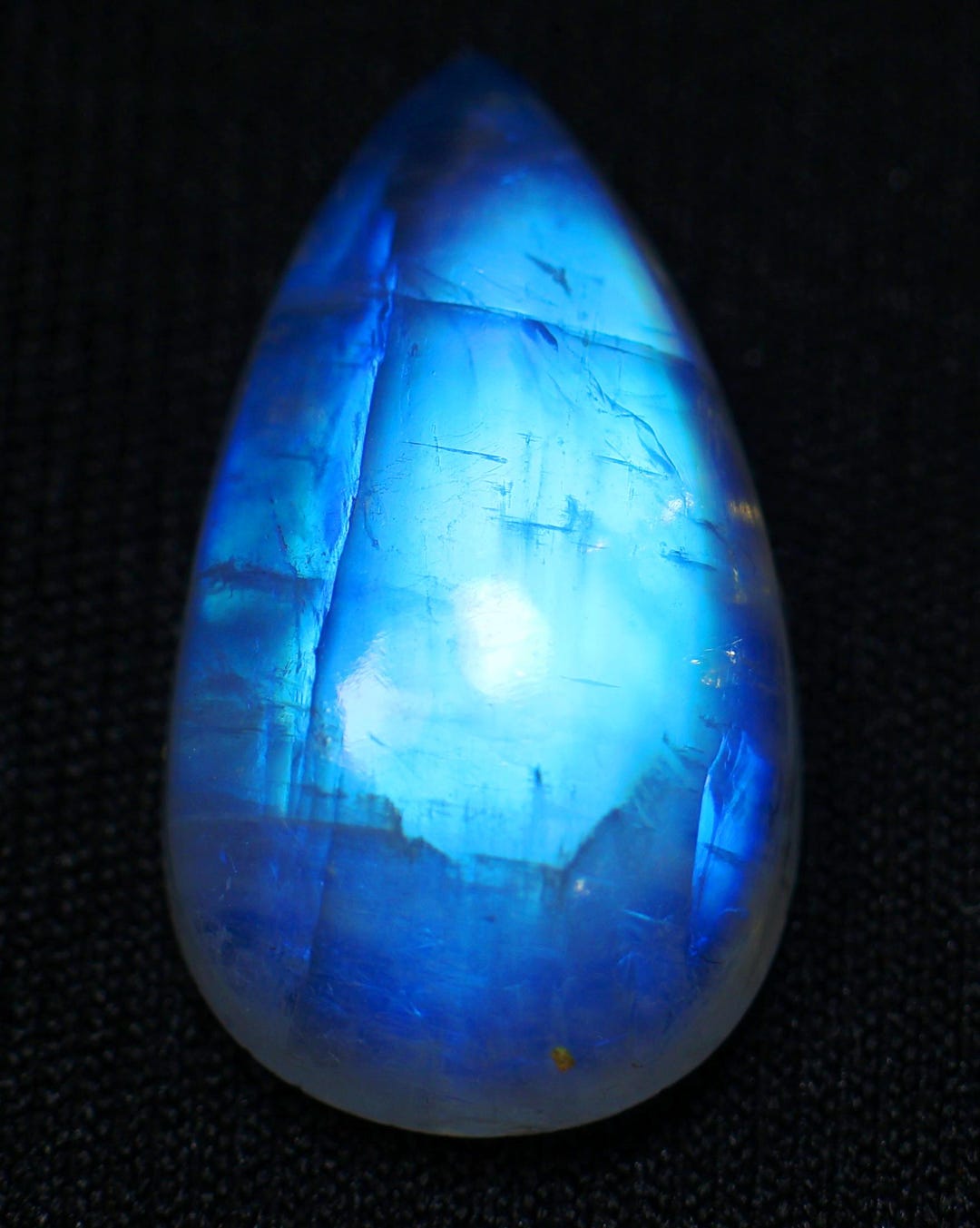 piedra-lunar-arco-ris-de-fuego-azul-natural-cabuj-n-en-forma-de-pera
