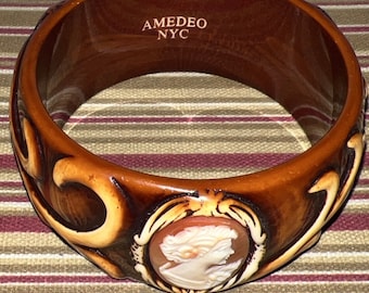 Amadeo NYC 3 Cameo Bangle