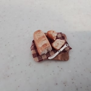 Dollhouse bread, scale 1:12, dollhouse food, bread on a board, kitchen, accessories, miniatures