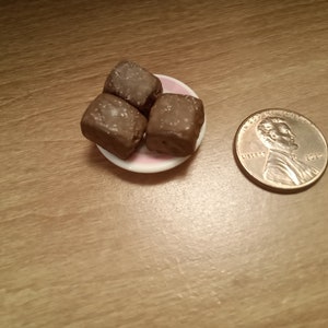 Dollhouse cakes,  chocolate cakes, plate of 3 cakes, scale 1:12, dollhouse food, cakes,homemade cakes,dollhouse miniatures, accessories