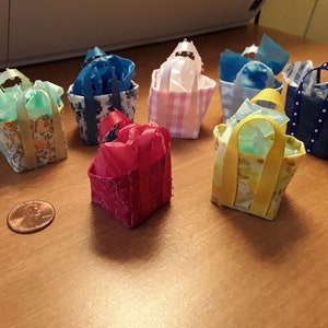 Dollhouse handbags,scale 1:12, tote bags,shopping bags,beach bags,dollhouse accessories, miniature bag,dollhouse purse, dollhouse miniatures