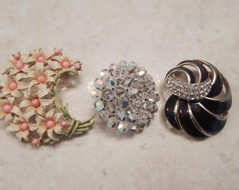 Vintage brooches, vintage jewelry