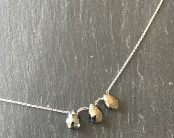 Very fine necklace in sterling silver and black spinel