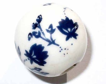 1 Pearl White Flower porcelain blue 15 mm CERC16