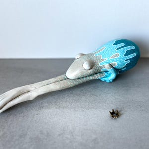 Raindrop frog, frog, mobile, frog sculpture, frog for hanging, frog king, frog sculpture, modeled frog, frog figure