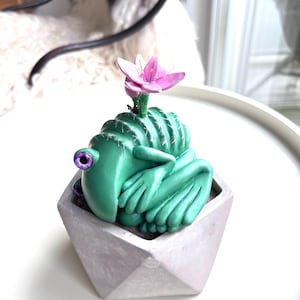 The cactus frog, frog in a flowerpot, funny frog figure, frog sculpture, 3D frog, gift for frog collectors, frog prince