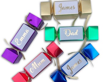 small personalised gold crackers table names favours gift christmas boxes DIY red green blue