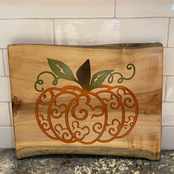 Hidden Mickey Charcuterie Board                    15.5” x 11.5”