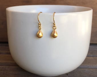 Dainty Gold Teardrop Earrings, Gold Earrings, Minimal Earrings, Dainty Earrings, Everyday Earrings, Gold Teardrops, Bridesmaid Gift