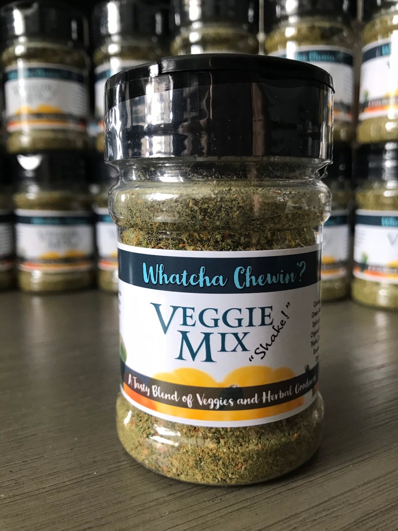 Whatcha Chewin' Veggie Mix Shake Powdered Dried Vegetable Blend for Birds image 2