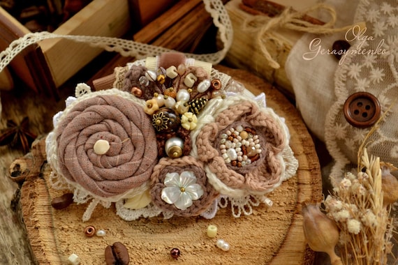 Floral Fabric Hair Barrette: Pearl & Lace Hair Clip - Etsy display picture 1
