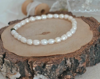 Delicate Pearl Bracelet: Thin Gemstone Jewelry (3-4mm)