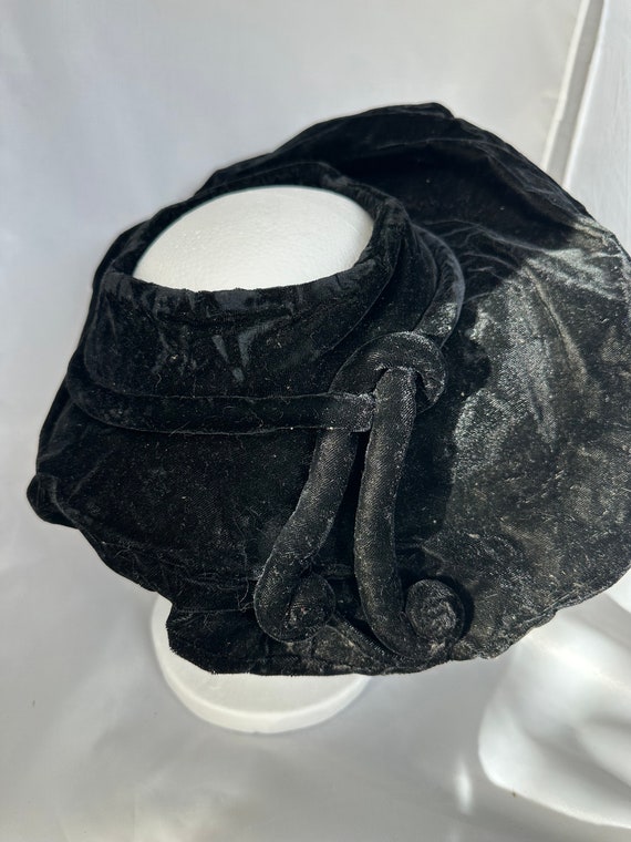 Vintage Black Velvet Hat - image 2