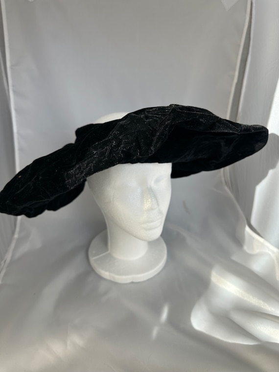 Vintage Black Velvet Hat - image 1