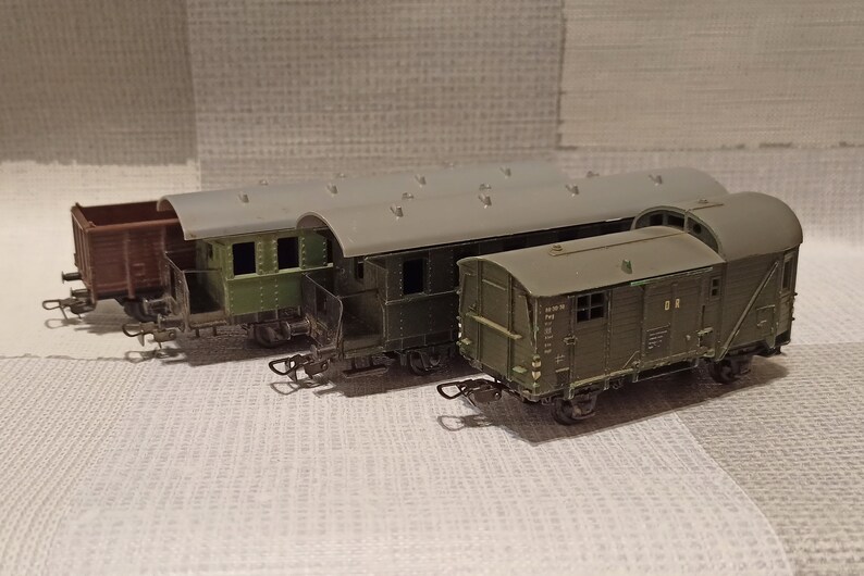 4pcs Piko HO 1:43 Scale Model Wagons, Germany, 1970s image 1