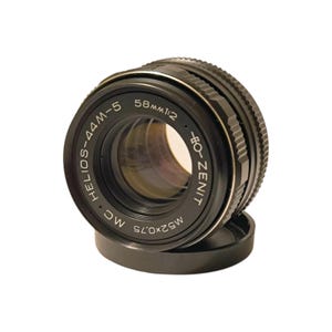 MC Helios 44 M-5, 2/58 mm, Sovjetryskt objektiv, M42-fattning, lock, mycket bra skick, 1991