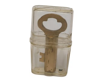 ¡Raro! Llave: Precioso encendedor soviético vintage de gasolina, años 60 y 70