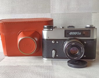 FED-5B(V) - Soviet Russian 35mm Photo Film Camera, Case, Cap, Great Condition, 1989